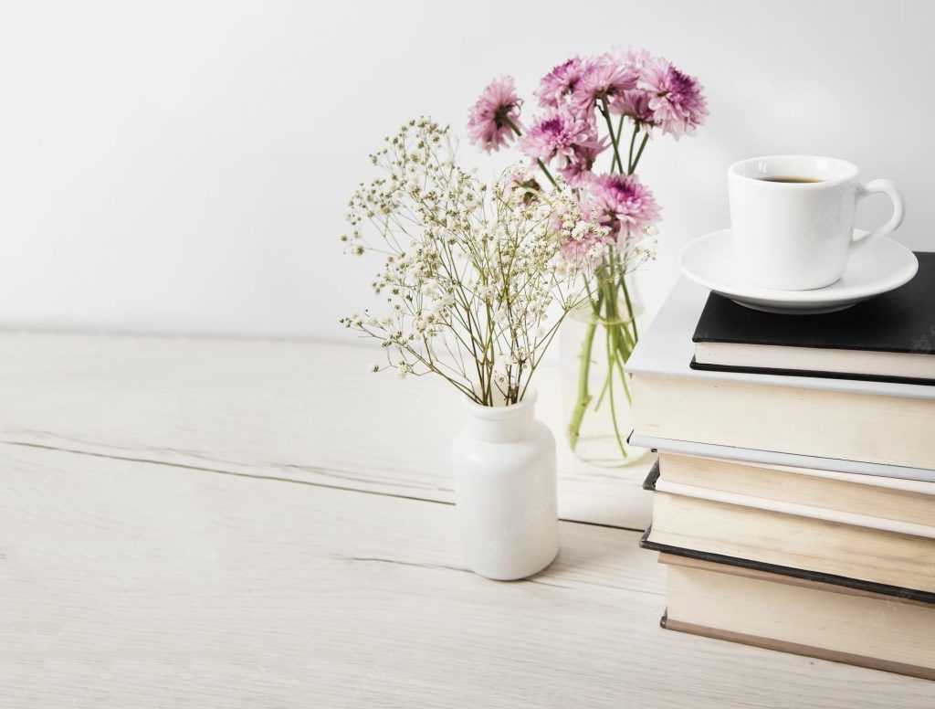 minimal vase for cafe